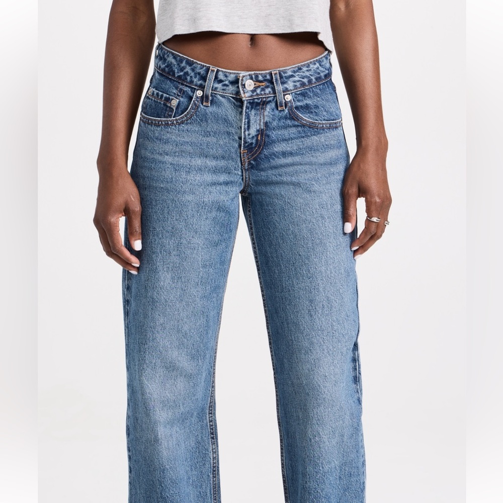 Levi’s Low Loose Jeans - NWT Size 24, Color Real Recognize Real